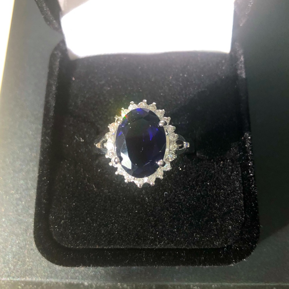 Avon Majestic Princess Ring in Size 11